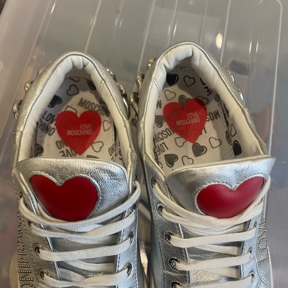 Moschino sneakers, gently used - Picture 4 of 5